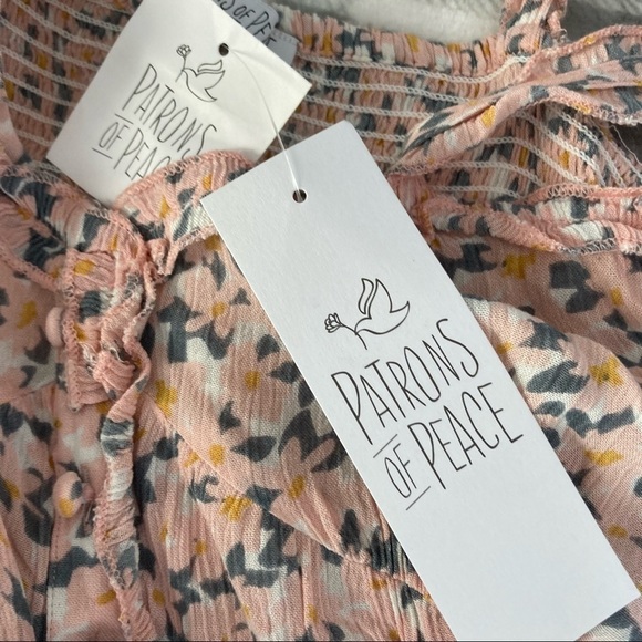 Patrons of Peace Nathalie Sleeveless Crop Smocked Top Pink Cream Combo Small - Picture 12 of 16